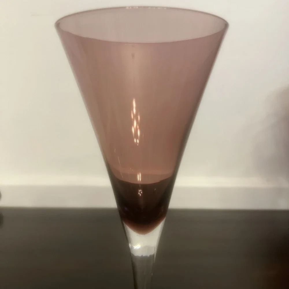 4-POTTERY BARN CRYSTAL AMETHYST CHAMPAGNE FLUTES/WINE GLASS w/CLEAR STEM 9